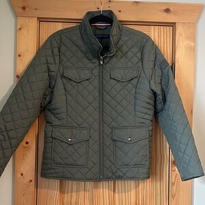 Tommy Hilfiger Women’s Quilted Field Green Jacket, never worn. Size Large
